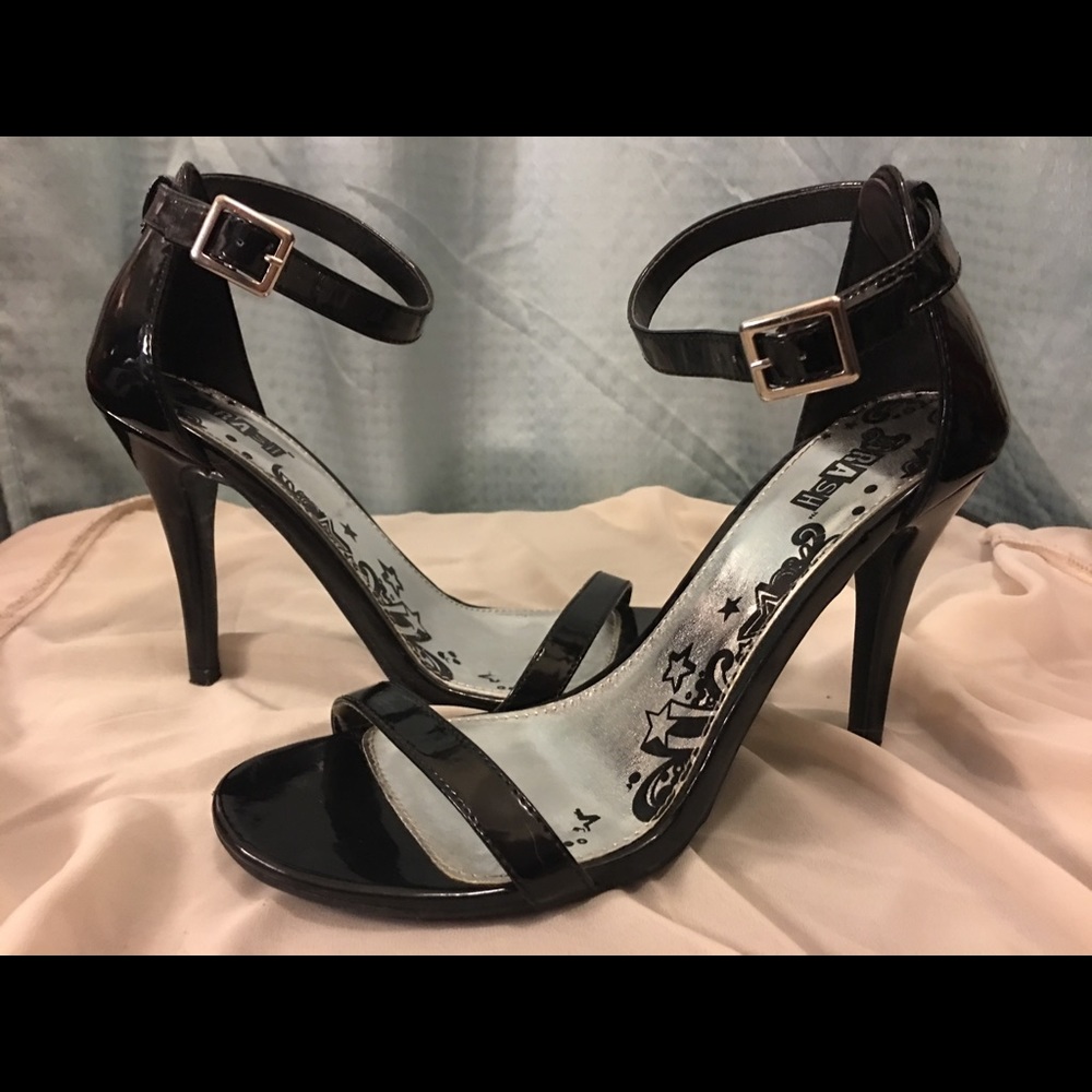 NWOT black patent leather dress sandal